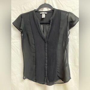H&M Women’s Size 4 Cap Sleeve Black Blouse